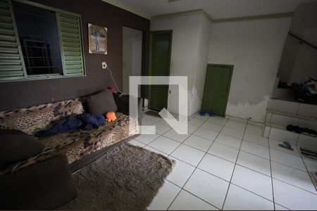 Casa à venda com 4 quartos, 150m² em Loteamento Goiania Viva, Goiânia