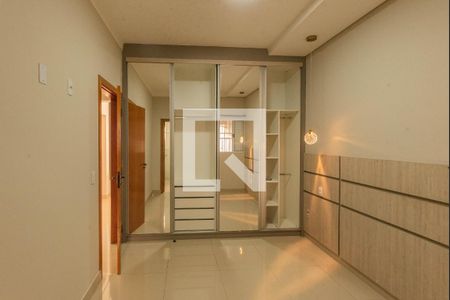 Suíte de casa para alugar com 3 quartos, 200m² em Jardim Ipaussurama, Campinas