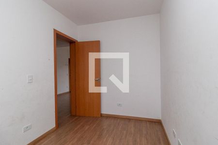 Quarto 1 de apartamento para alugar com 2 quartos, 41m² em Santo Antônio, São José dos Pinhais