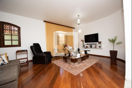 Sala de casa à venda com 3 quartos, 360m² em Diamante, Belo Horizonte