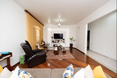 Sala de casa à venda com 3 quartos, 360m² em Diamante, Belo Horizonte