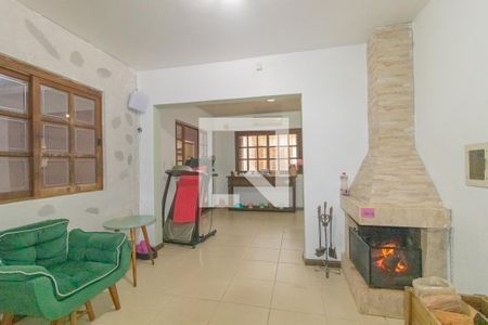 Casa à venda com 4 quartos, 227m² em Harmonia, Canoas