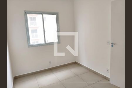 Quarto de apartamento para alugar com 2 quartos, 44m² em Vila Sul Americana, Carapicuíba