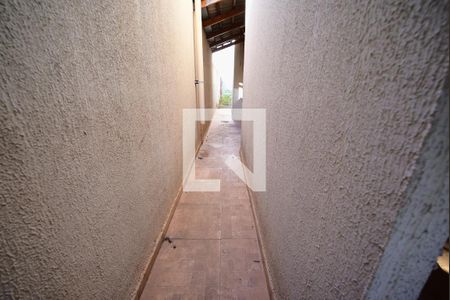 Corredor de casa à venda com 2 quartos, 78m² em Residencial Santa Fé I, Goiânia