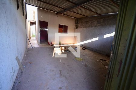 Área externa de casa à venda com 2 quartos, 78m² em Residencial Santa Fé I, Goiânia