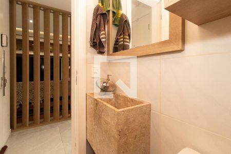 Lavabo de casa de condomínio à venda com 3 quartos, 165m² em Campo Comprido, Curitiba