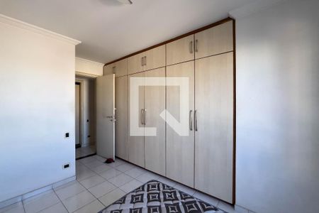 Quarto 1 de apartamento para alugar com 3 quartos, 252m² em Vila Monumento, São Paulo