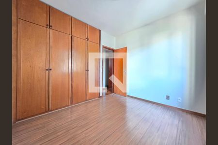 Quarto 2 de apartamento para alugar com 2 quartos, 72m² em Funcionários, Belo Horizonte