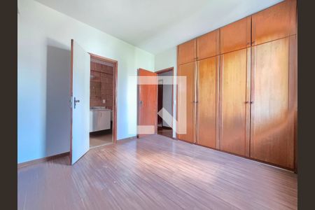 Quarto Suíte  de apartamento para alugar com 2 quartos, 72m² em Funcionários, Belo Horizonte