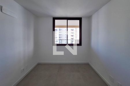 Quarto 1 de apartamento para alugar com 3 quartos, 126m² em Icaraí, Niterói
