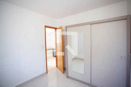 Quarto 1 de apartamento à venda com 2 quartos, 58m² em Cabral, Contagem
