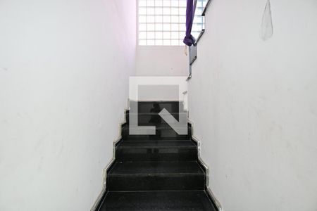 Escada de casa à venda com 4 quartos, 395m² em Paraisópolis, São Paulo