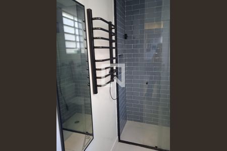 Banheiro de kitnet/studio à venda com 1 quarto, 24m² em República, São Paulo