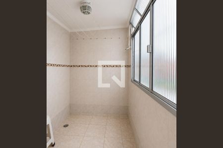 Banheiro de apartamento à venda com 2 quartos, 55m² em Conjunto Residencial José Bonifácio, São Paulo