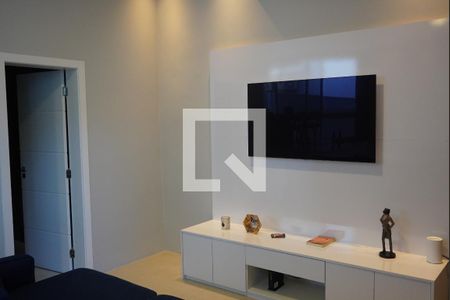 Sala de TV de casa de condomínio à venda com 4 quartos, 390m² em Residencial Seis (alphaville), Santana de Parnaíba