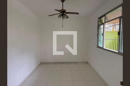 Casa para alugar com 2 quartos, 200m² em Realengo, Rio de Janeiro
