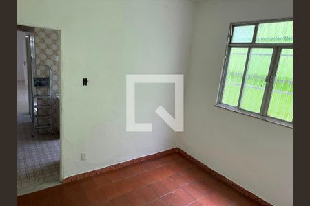 Quarto 2 de casa para alugar com 2 quartos, 200m² em Realengo, Rio de Janeiro