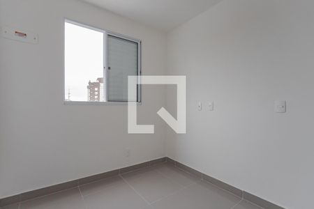 Quarto 1 de apartamento para alugar com 2 quartos, 45m² em Jardim Itu, Porto Alegre