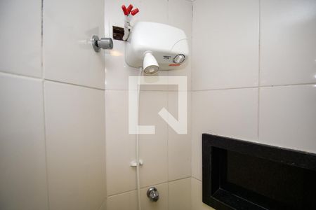 banheiro de kitnet/studio para alugar com 1 quarto, 33m² em Pinheiros, São Paulo