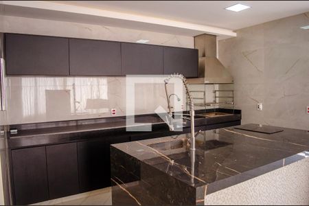 Cozinha de casa de condomínio para alugar com 4 quartos, 402m² em Residencial Goiânia Golfe Clube, Goiânia