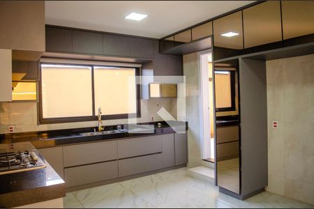 Cozinha de casa de condomínio para alugar com 4 quartos, 402m² em Residencial Goiânia Golfe Clube, Goiânia
