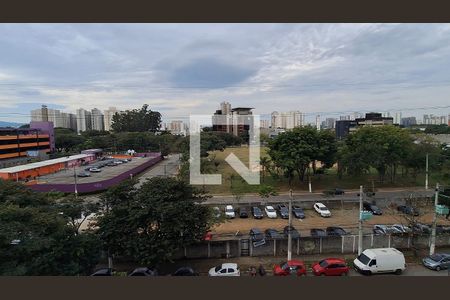 Vista  de apartamento à venda com 2 quartos, 40m² em Barra Funda, São Paulo