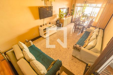 Casa para alugar com 3 quartos, 350m² em Vila Imperio, São Paulo