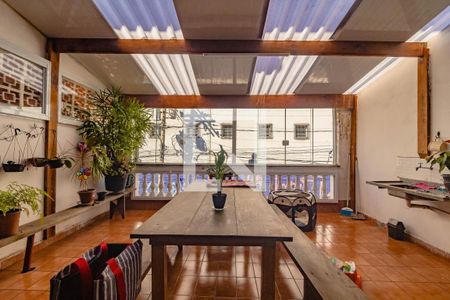 Casa para alugar com 3 quartos, 350m² em Vila Imperio, São Paulo