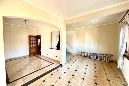 Sala  de casa para alugar com 5 quartos, 275m² em Vila Ester (zona Norte), São Paulo