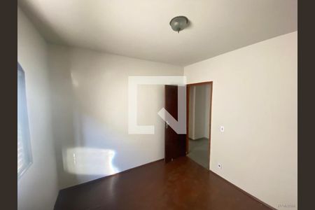 Quarto de casa para alugar com 3 quartos, 195m² em Saraiva, Uberlândia