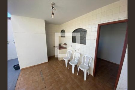 Cozinha de casa para alugar com 3 quartos, 195m² em Saraiva, Uberlândia