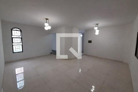 Sala de casa para alugar com 3 quartos, 195m² em Saraiva, Uberlândia