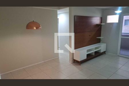 Sala de apartamento para alugar com 2 quartos, 60m² em Pechincha, Rio de Janeiro