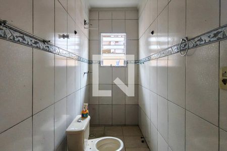 Banheiro da Suíte de casa para alugar com 2 quartos, 75m² em Jardim Melvi, Praia Grande