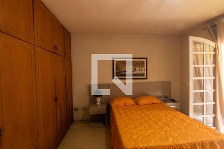 Suíte de casa à venda com 3 quartos, 360m² em Xaxim, Curitiba