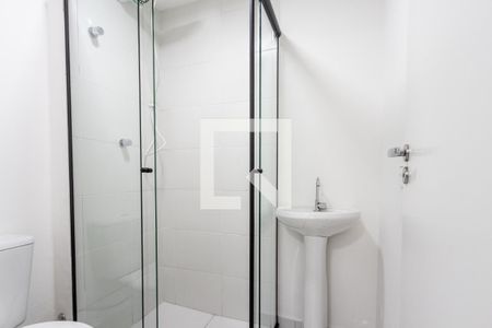 Banheiro de apartamento para alugar com 2 quartos, 34m² em Parque Industrial Tomas Edson, São Paulo