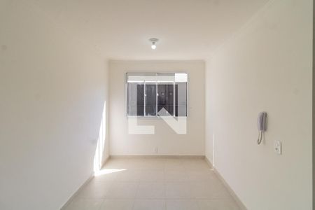 Apartamento para alugar com 2 quartos, 35m² em Parque Industrial Tomas Edson, São Paulo