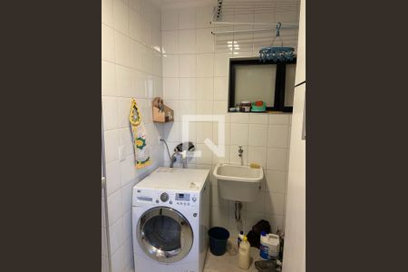 Área de serviço de apartamento para alugar com 3 quartos, 117m² em Cambuí, Campinas