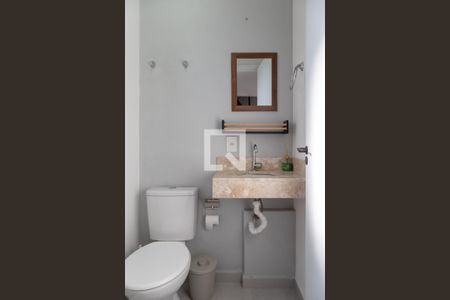 Banheiro de kitnet/studio à venda com 1 quarto, 33m² em Vila Galvão, Guarulhos