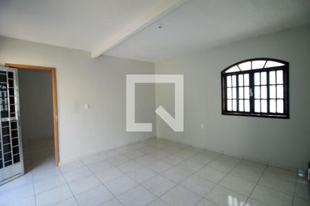 Sala de casa para alugar com 1 quarto, 110m² em Brás de Pina, Rio de Janeiro