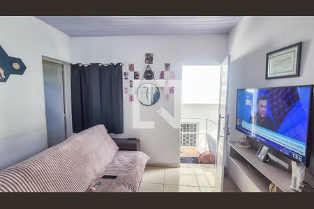 Sala de casa para alugar com 2 quartos, 80m² em Brás de Pina, Rio de Janeiro