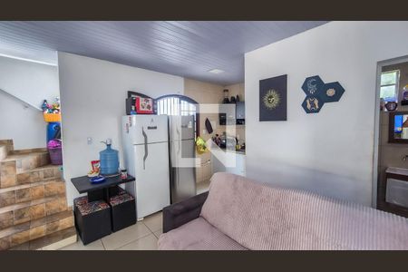 Sala de casa para alugar com 2 quartos, 80m² em Brás de Pina, Rio de Janeiro