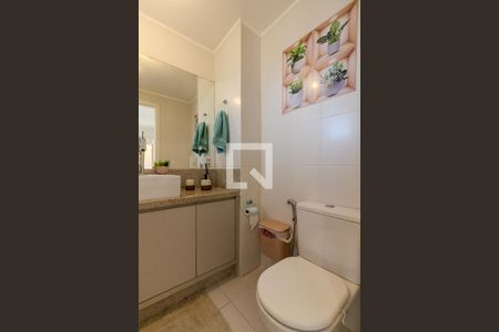 Banheiro da Suíte de apartamento para alugar com 2 quartos, 64m² em Camaquã, Porto Alegre