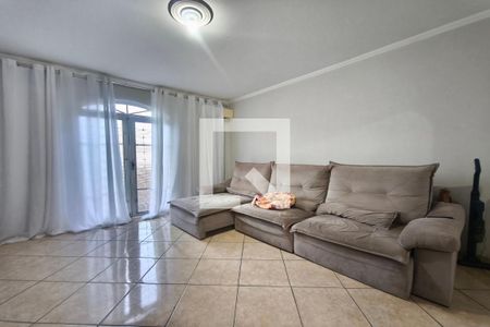 Casa à venda com 3 quartos, 150m² em Jardim Stella, Campinas