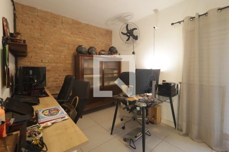 Escritório de casa para alugar com 4 quartos, 180m² em Jardim da Gloria, São Paulo