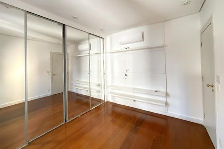 Suite 1 de apartamento para alugar com 3 quartos, 95m² em Belvedere, Belo Horizonte