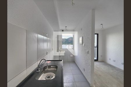 Cozinha de apartamento para alugar com 2 quartos, 46m² em Jacarepaguá, Rio de Janeiro