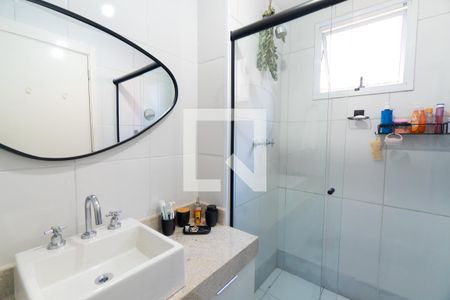 Banheiro da Suíte de apartamento à venda com 1 quarto, 40m² em Vila Fachini, São Paulo