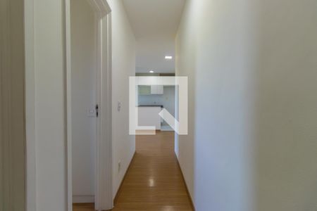 Corredor de apartamento para alugar com 2 quartos, 48m² em Chácara Granja Velha, Cotia