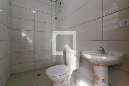 Banheiro de casa para alugar com 1 quarto, 59m² em Vila Santo Henrique, São Paulo